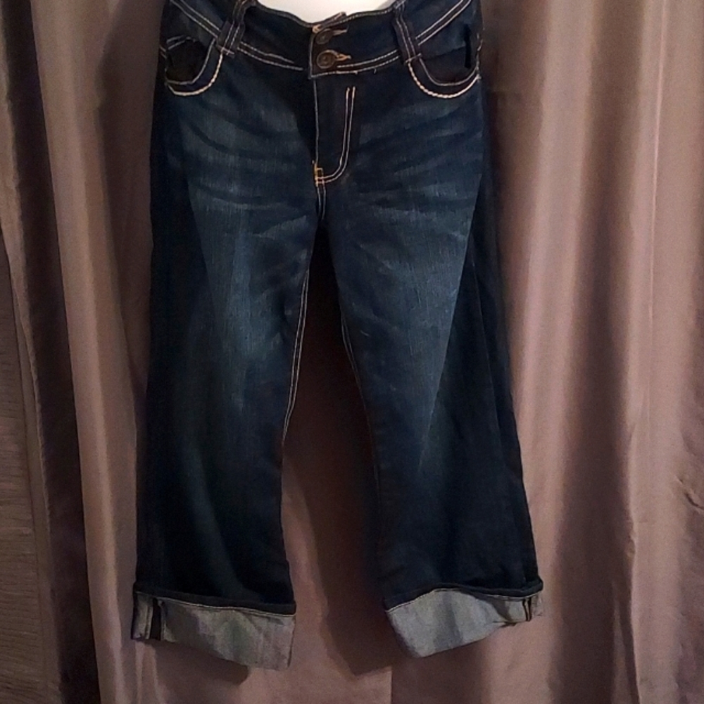 3/$15 Candies Cropped Jeans +